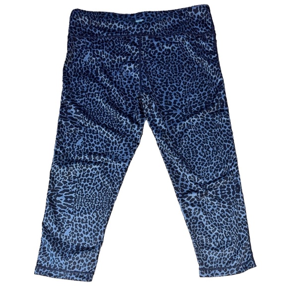 INNER SPIRIT WOMENS ATHLETIC CAPRI LEGGINGS BLACK & GRAY ANIMAL PRINT Medium - Picture 2 of 3